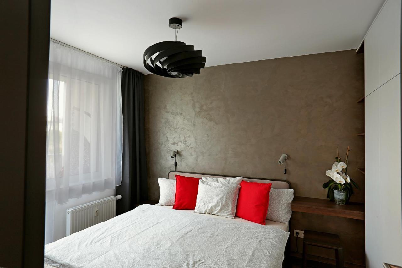 Modern Apartment Near The City Centre Urban Братислава Экстерьер фото