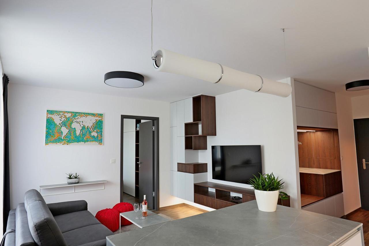 Modern Apartment Near The City Centre Urban Братислава Экстерьер фото
