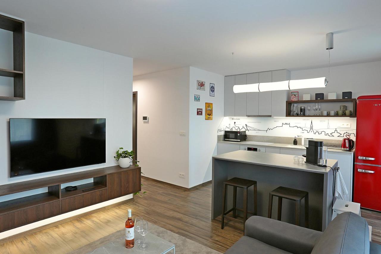 Modern Apartment Near The City Centre Urban Братислава Экстерьер фото